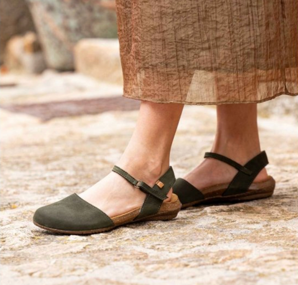 El Naturalista - Wide Closed Toe Sandal in Khaki Green Nubuck