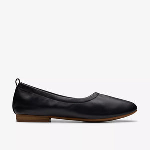 Clarks - Ballet Flat in Black Leather