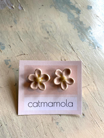 Catmamola - Flower Stud Earrings in Pink