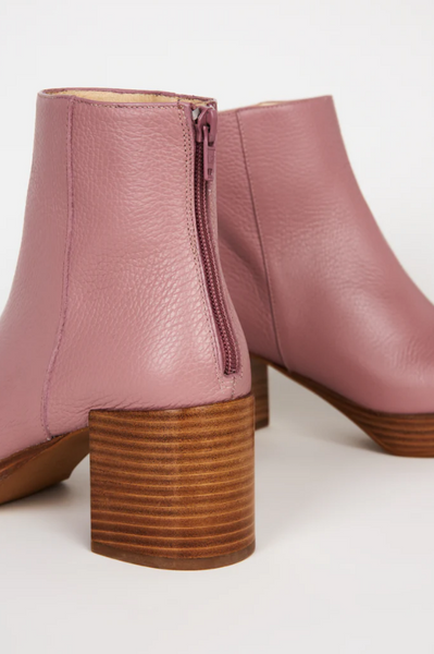 Intentionally Blank - Platform Boot in Lilac